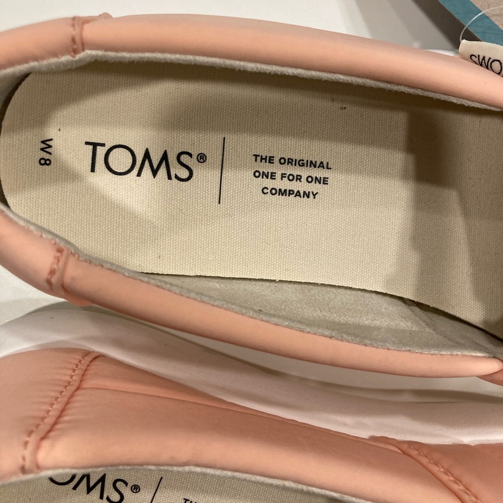 TOMS dusty pink matte woven shoes. Ortholite foam insoles - Picture 5 of 11